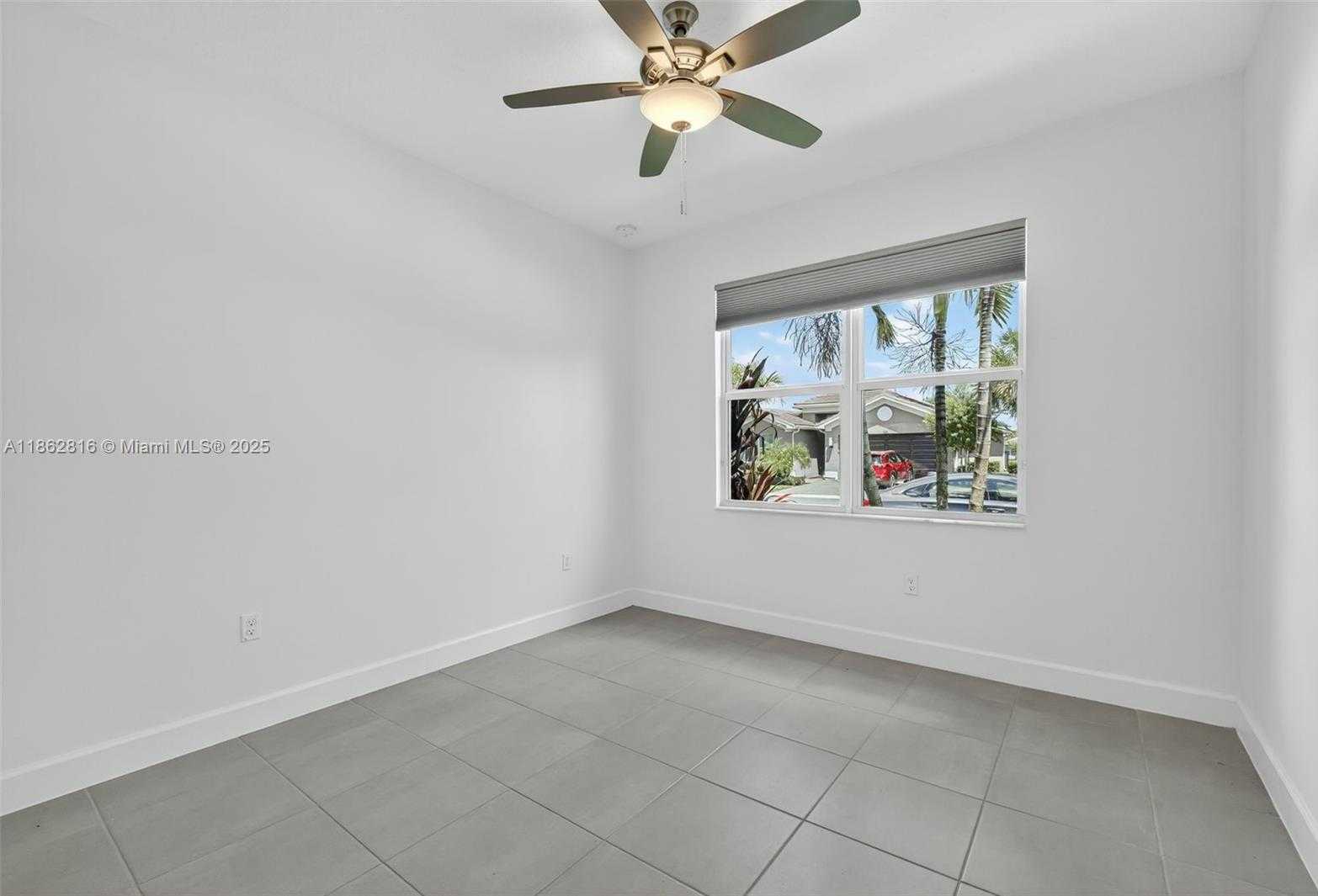 Small Image of 11396 SOUTH WEST WILLOW LN, Port St. Lucie Number 27