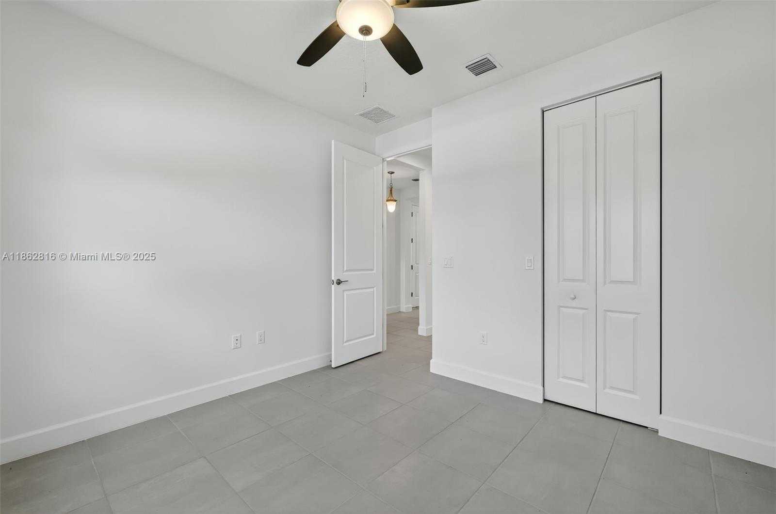 Small Image of 11396 SOUTH WEST WILLOW LN, Port St. Lucie Number 28