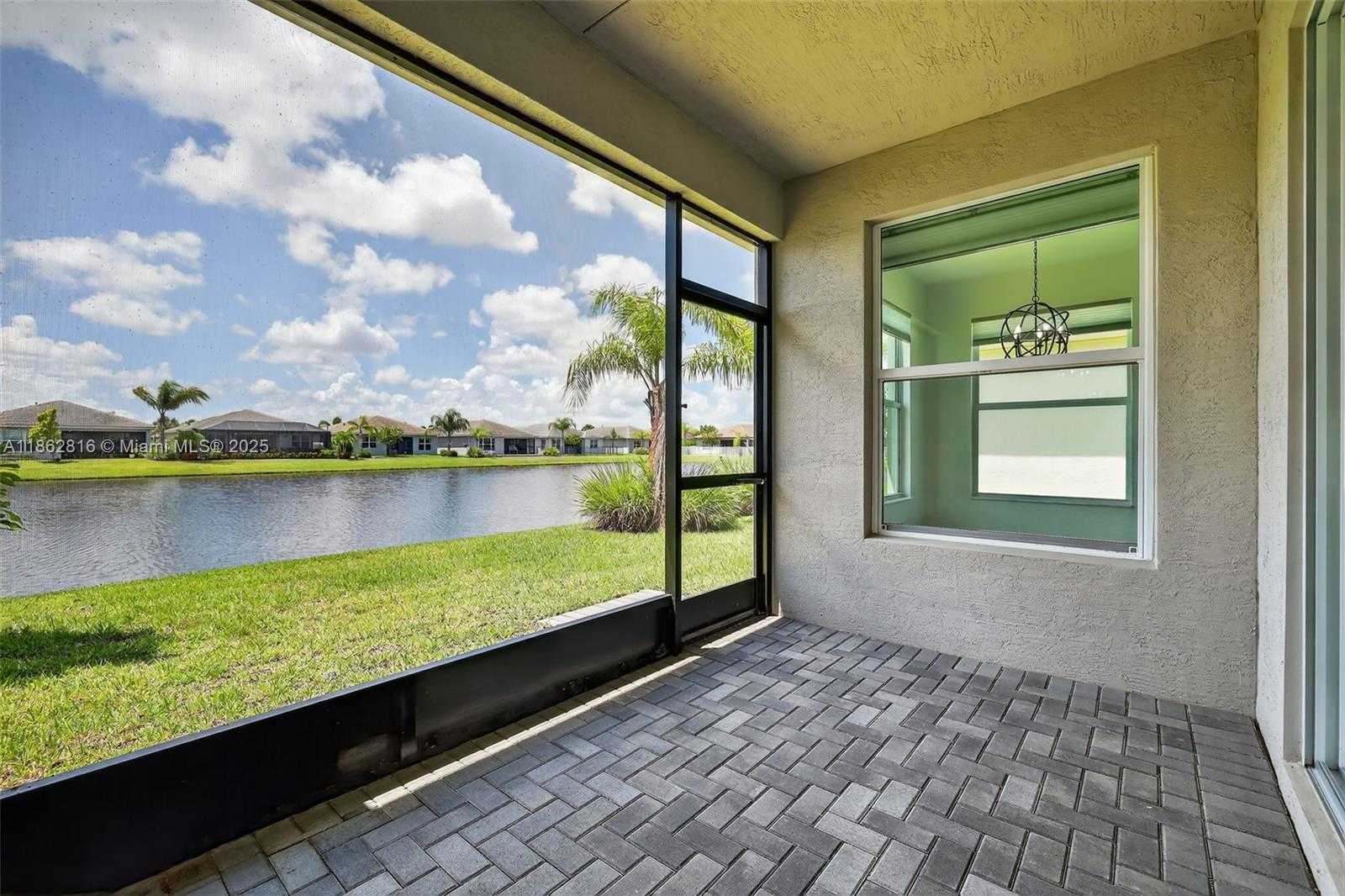 Small Image of 11396 SOUTH WEST WILLOW LN, Port St. Lucie Number 30