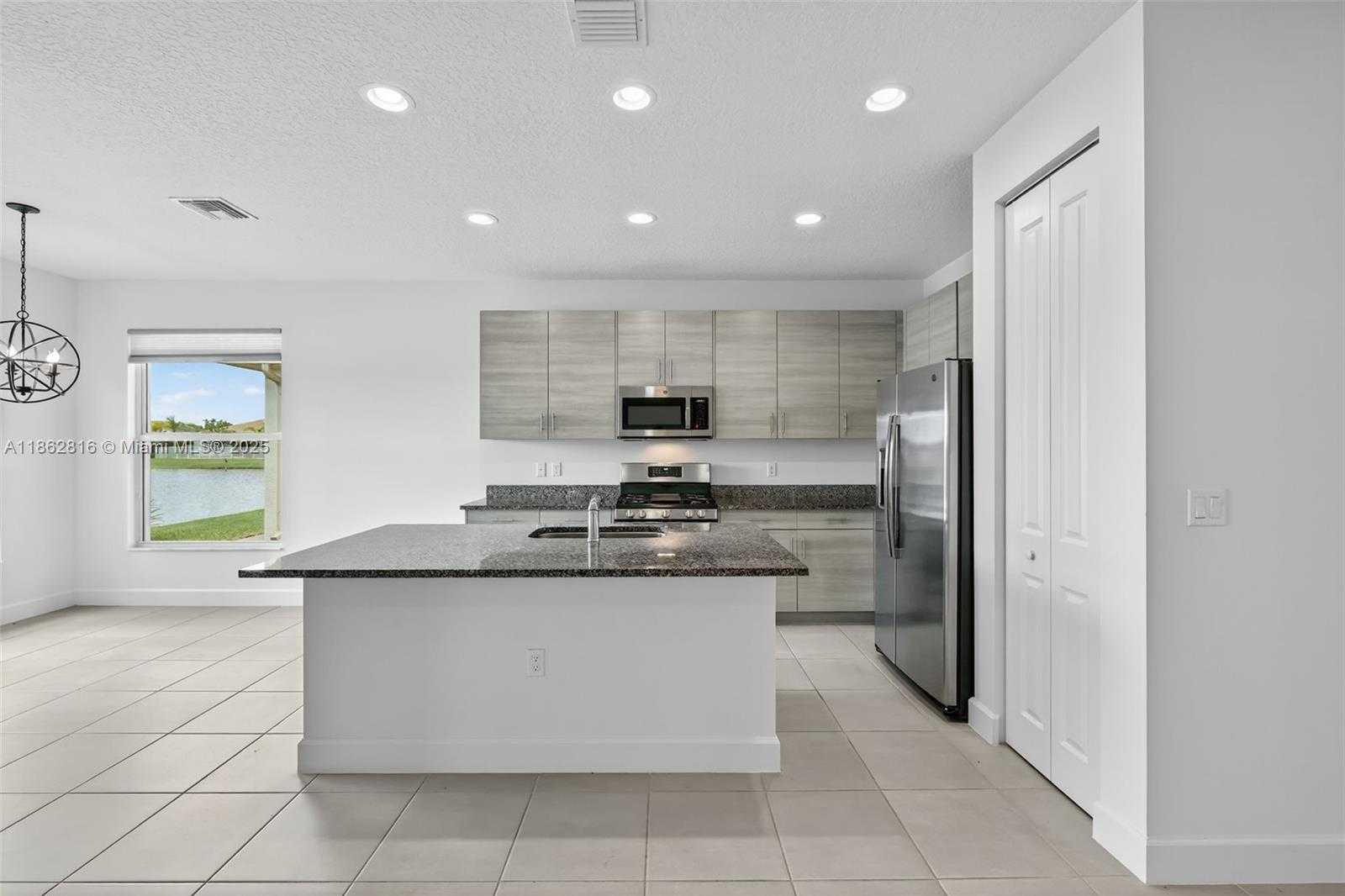 Small Image of 11396 SOUTH WEST WILLOW LN, Port St. Lucie Number 8