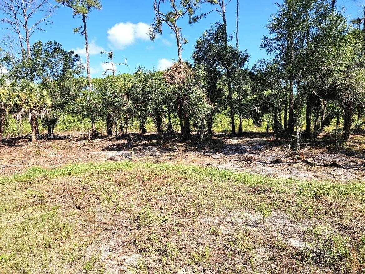 Small Image of 881 WOODLAND BLVD, Clewiston Number 13