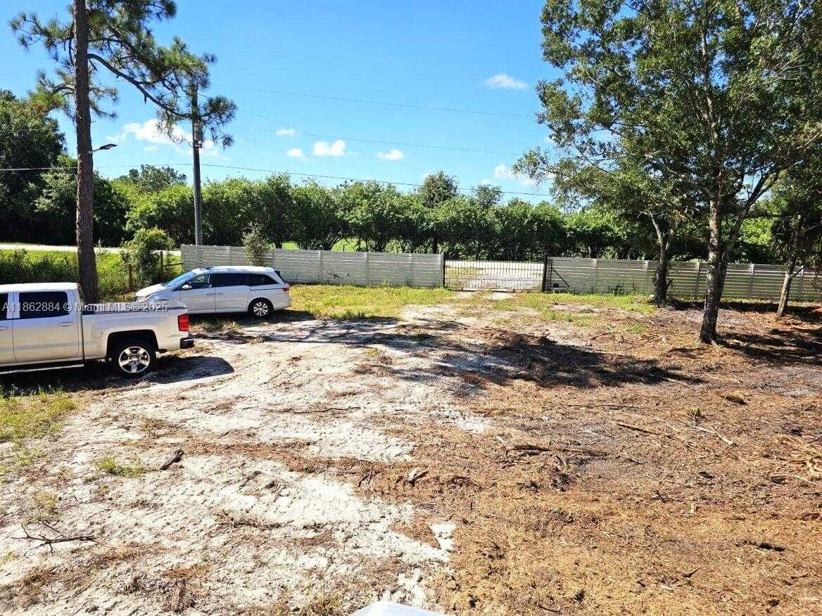 Small Image of 881 WOODLAND BLVD, Clewiston Number 14