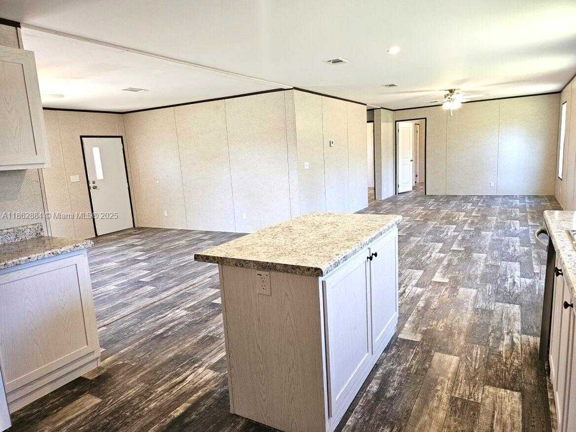 Small Image of 881 WOODLAND BLVD, Clewiston Number 18