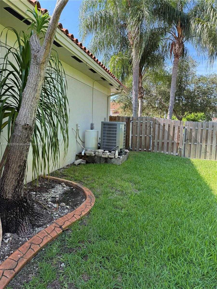 Small Image of 8100 SOUTH WEST 179TH ST, Palmetto Bay Number 19