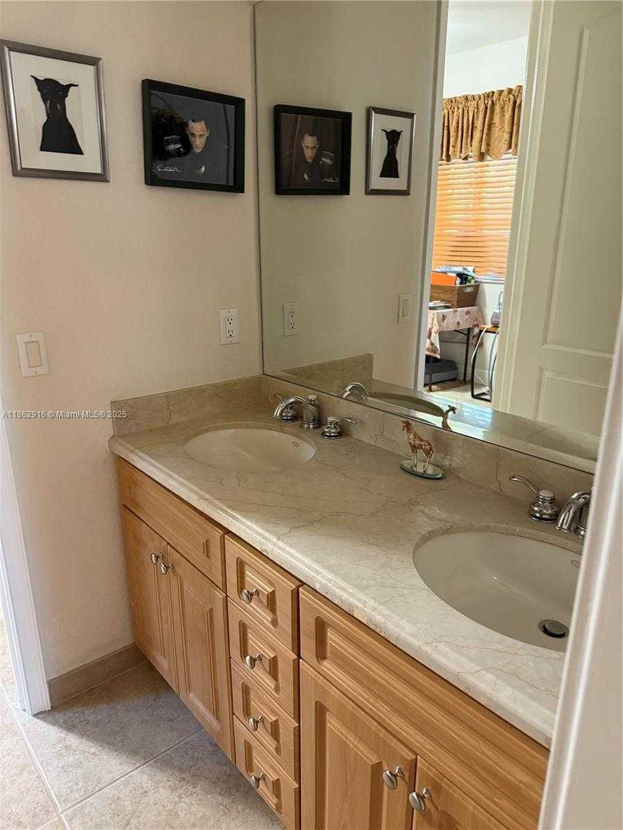 Small Image of 8100 SOUTH WEST 179TH ST, Palmetto Bay Number 9
