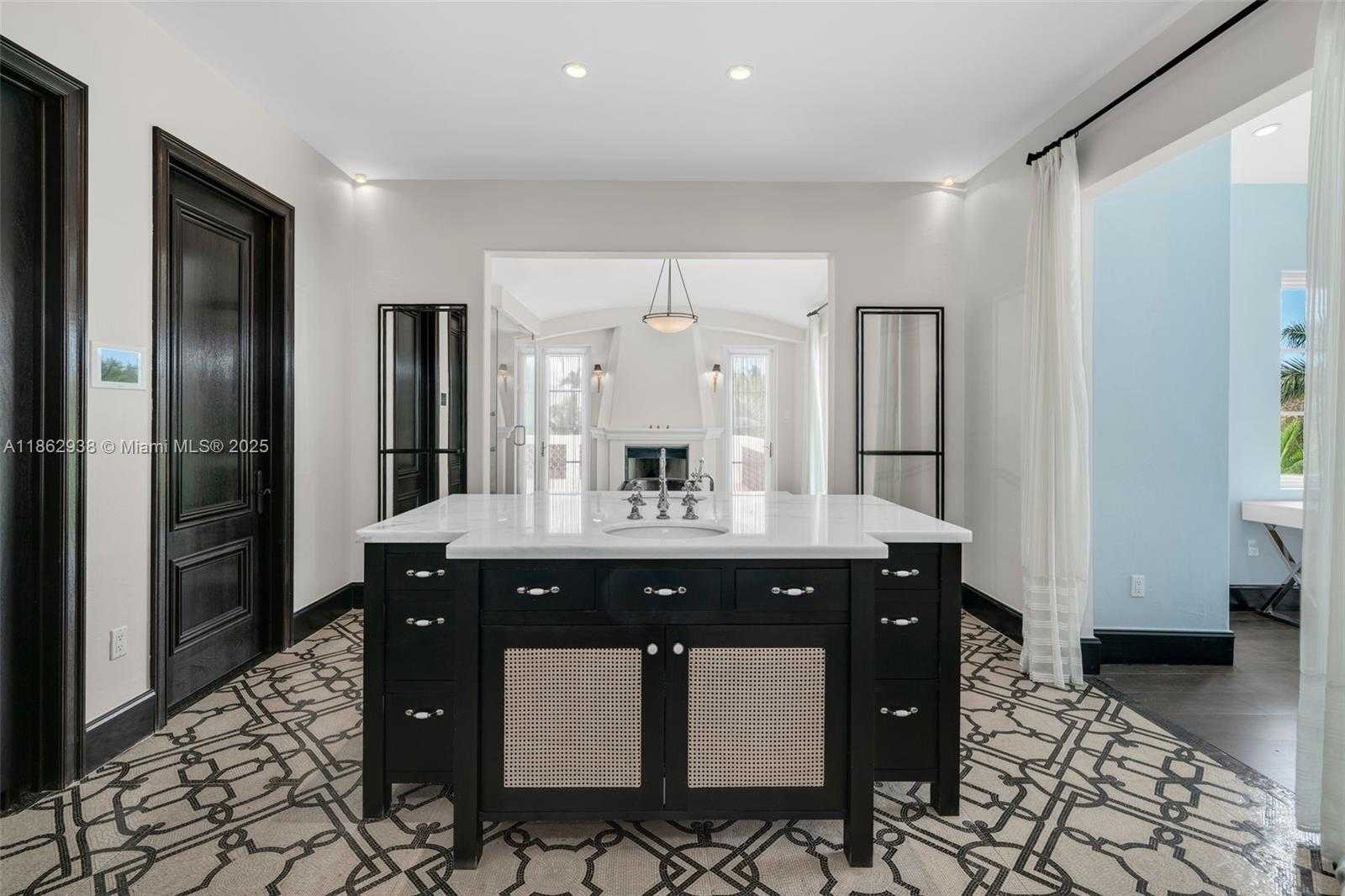 Small Image of 3305 SOUTH MOORINGS WAY, Miami Number 10