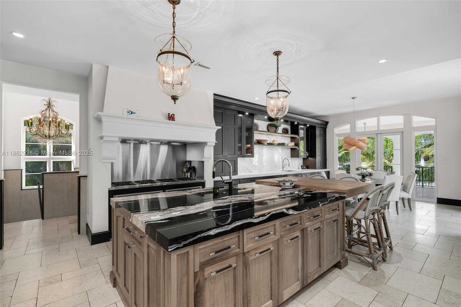 Small Image of 3305 SOUTH MOORINGS WAY, Miami Number 7