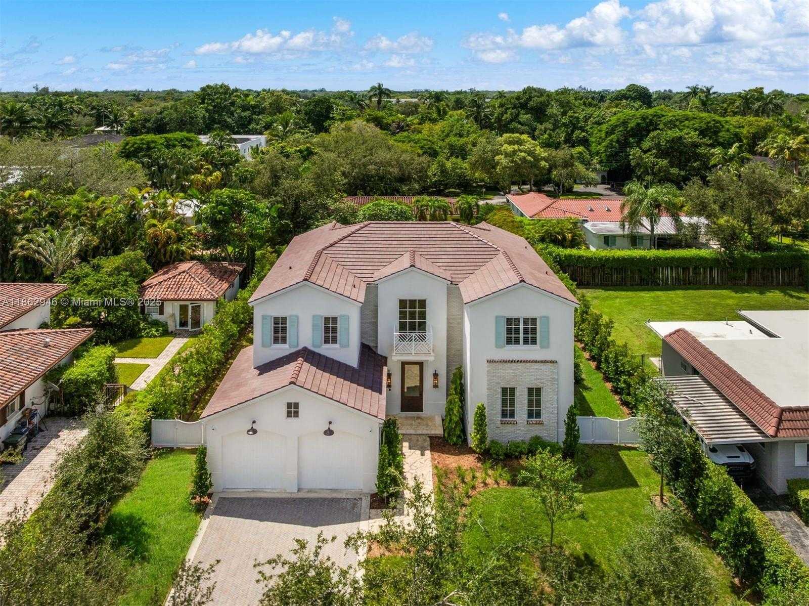 Small Image of 5950 SOUTH WEST 83RD ST, South Miami Number 13