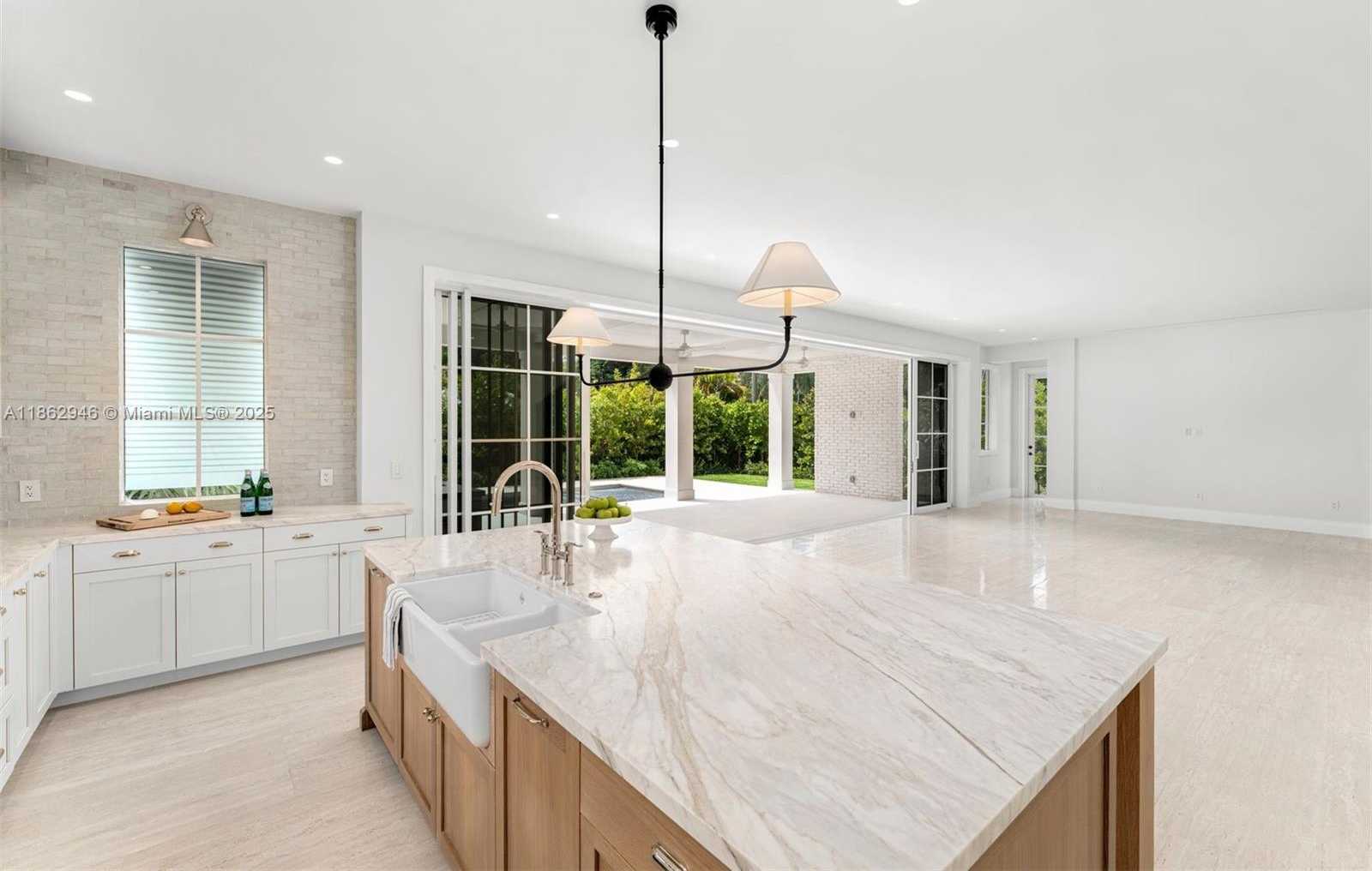 Small Image of 5950 SOUTH WEST 83RD ST, South Miami Number 16