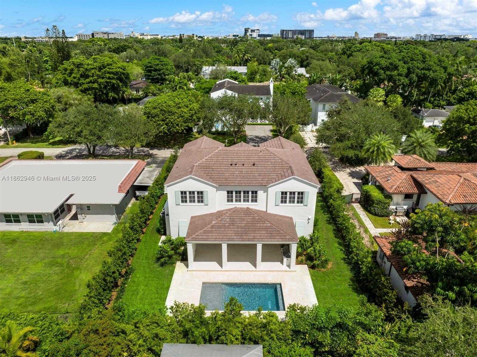 Small Image of 5950 SOUTH WEST 83RD ST, South Miami Number 25