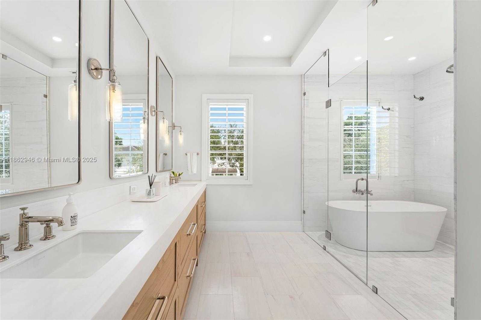 Small Image of 5950 SOUTH WEST 83RD ST, South Miami Number 8