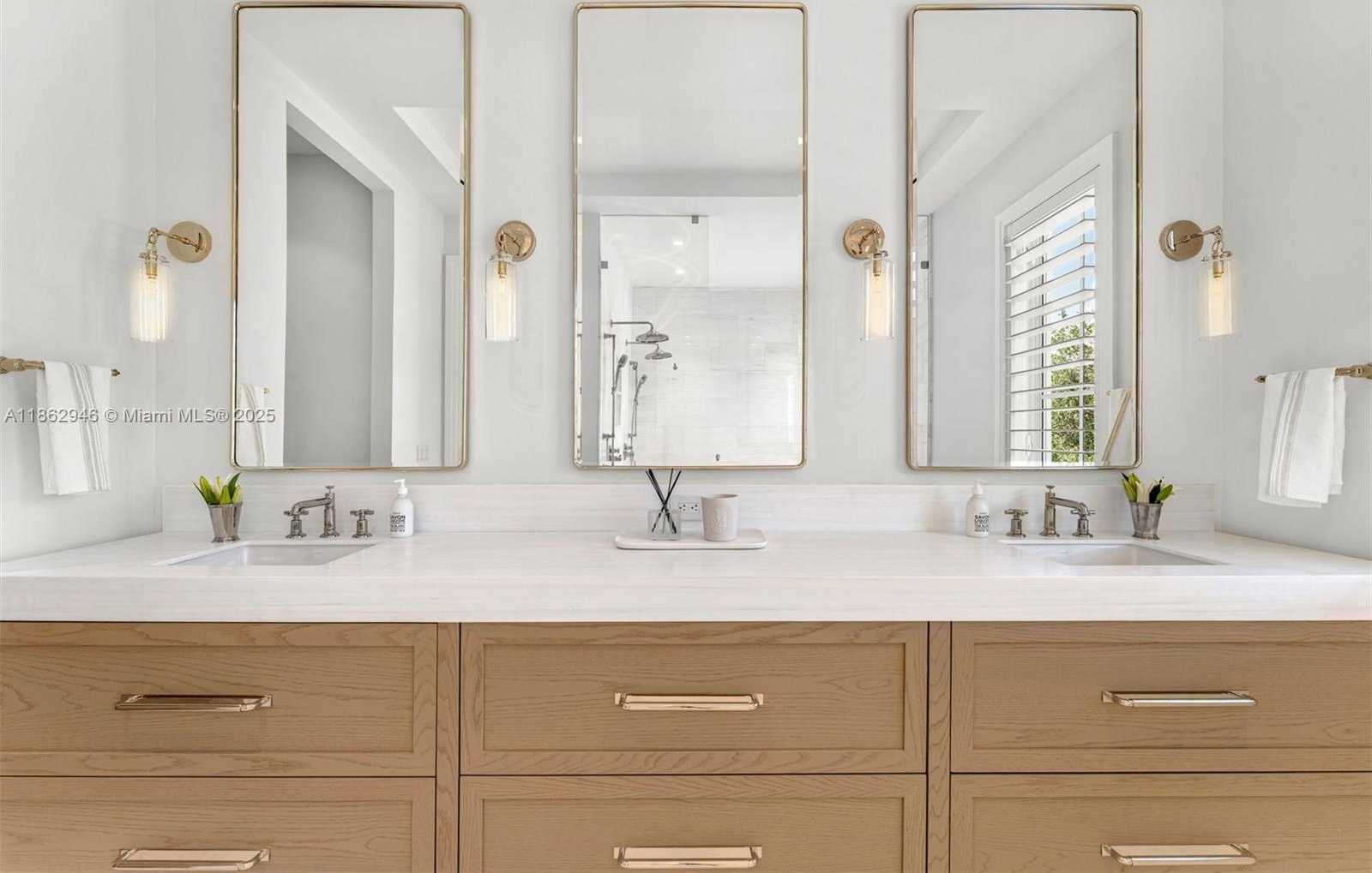 Small Image of 5950 SOUTH WEST 83RD ST, South Miami Number 9