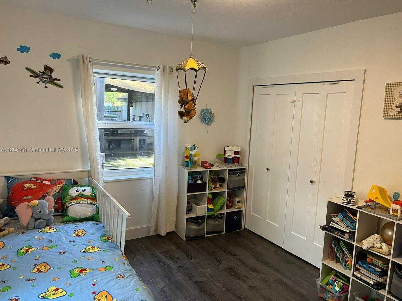 Small Image of 1600 NORTH EAST 175TH ST, North Miami Beach Number 12