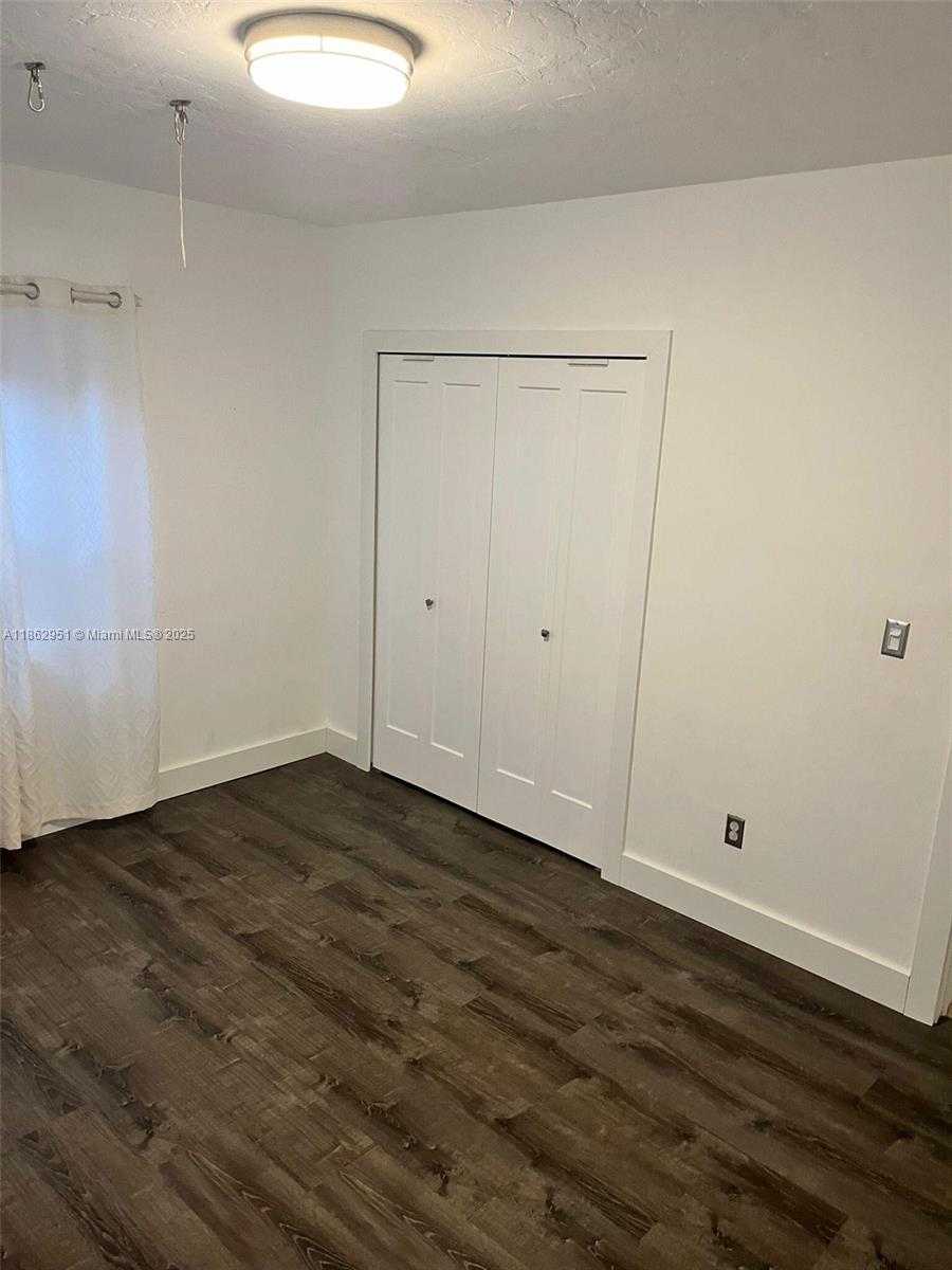 Small Image of 1600 NORTH EAST 175TH ST, North Miami Beach Number 17
