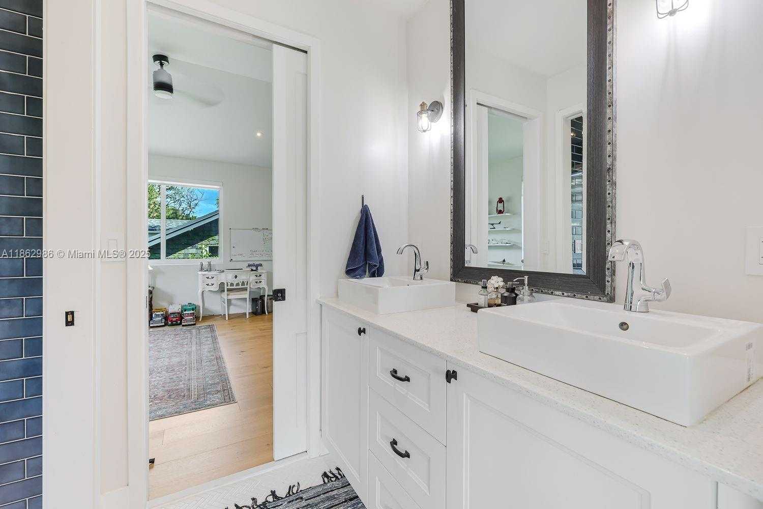 Small Image of 6910 SOUTH WEST 145TH TER, Palmetto Bay Number 37