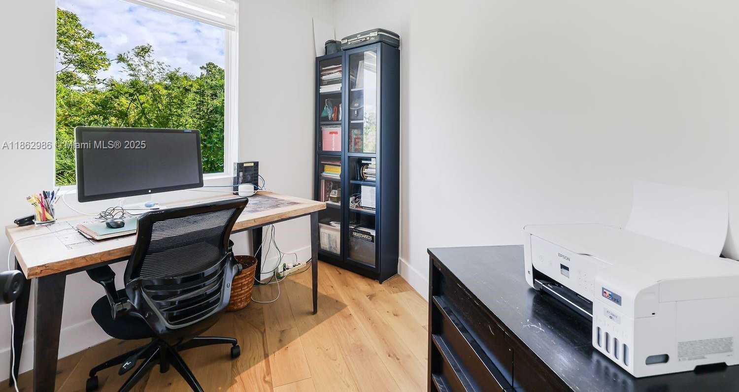 Small Image of 6910 SOUTH WEST 145TH TER, Palmetto Bay Number 44