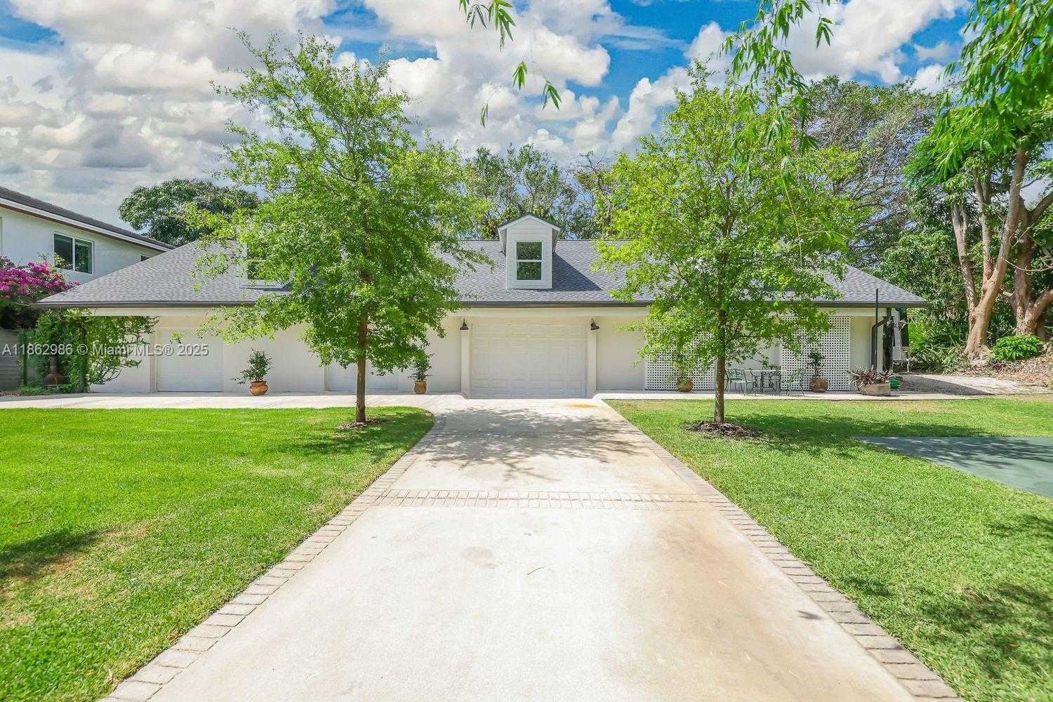 Small Image of 6910 SOUTH WEST 145TH TER, Palmetto Bay Number 71