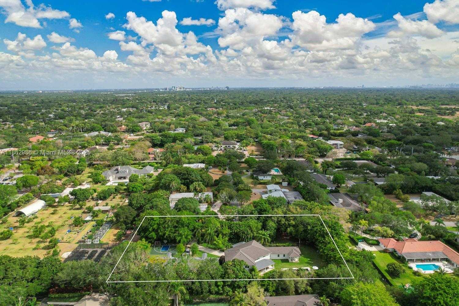 Small Image of 6910 SOUTH WEST 145TH TER, Palmetto Bay Number 83