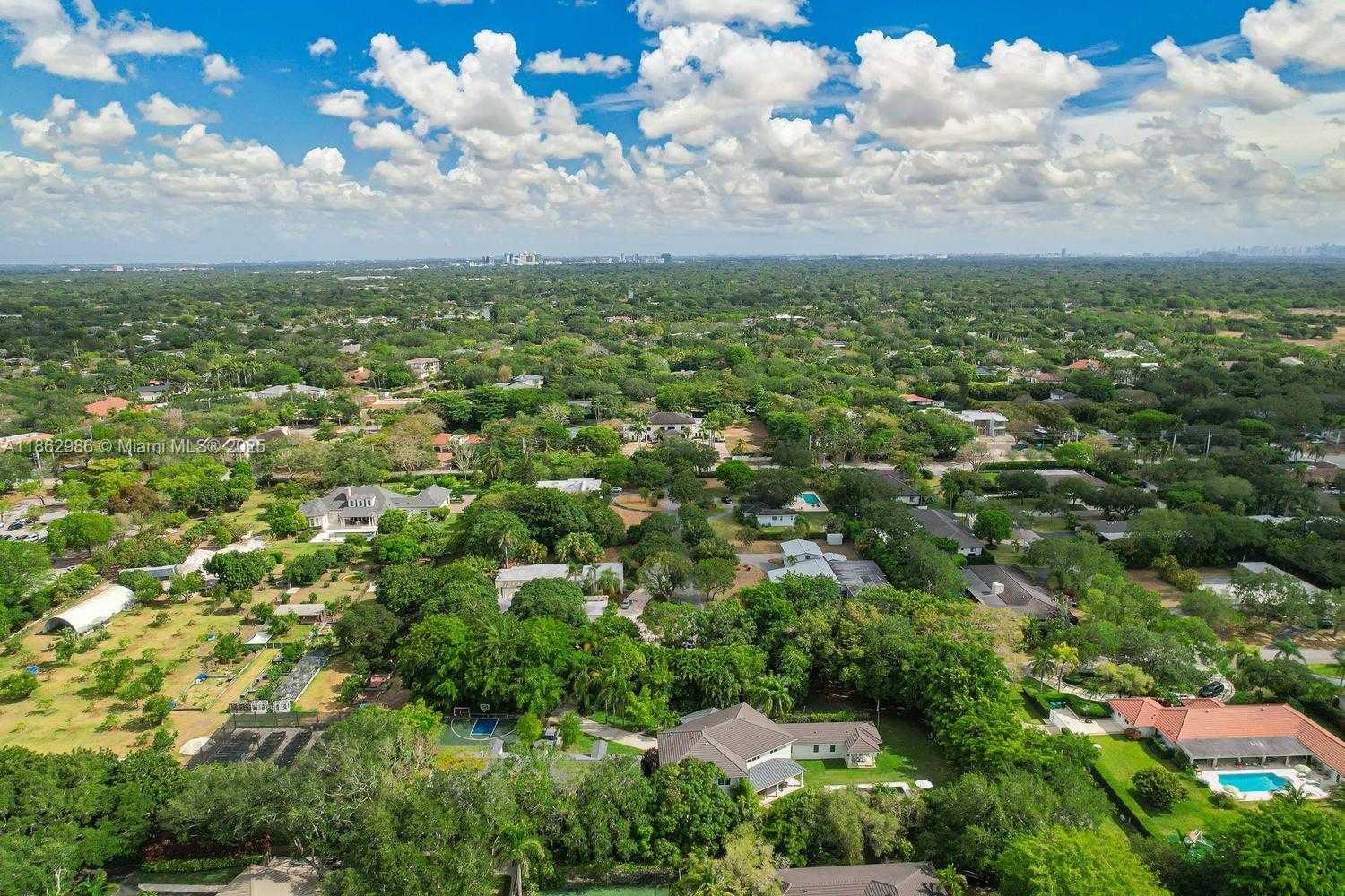 Small Image of 6910 SOUTH WEST 145TH TER, Palmetto Bay Number 86