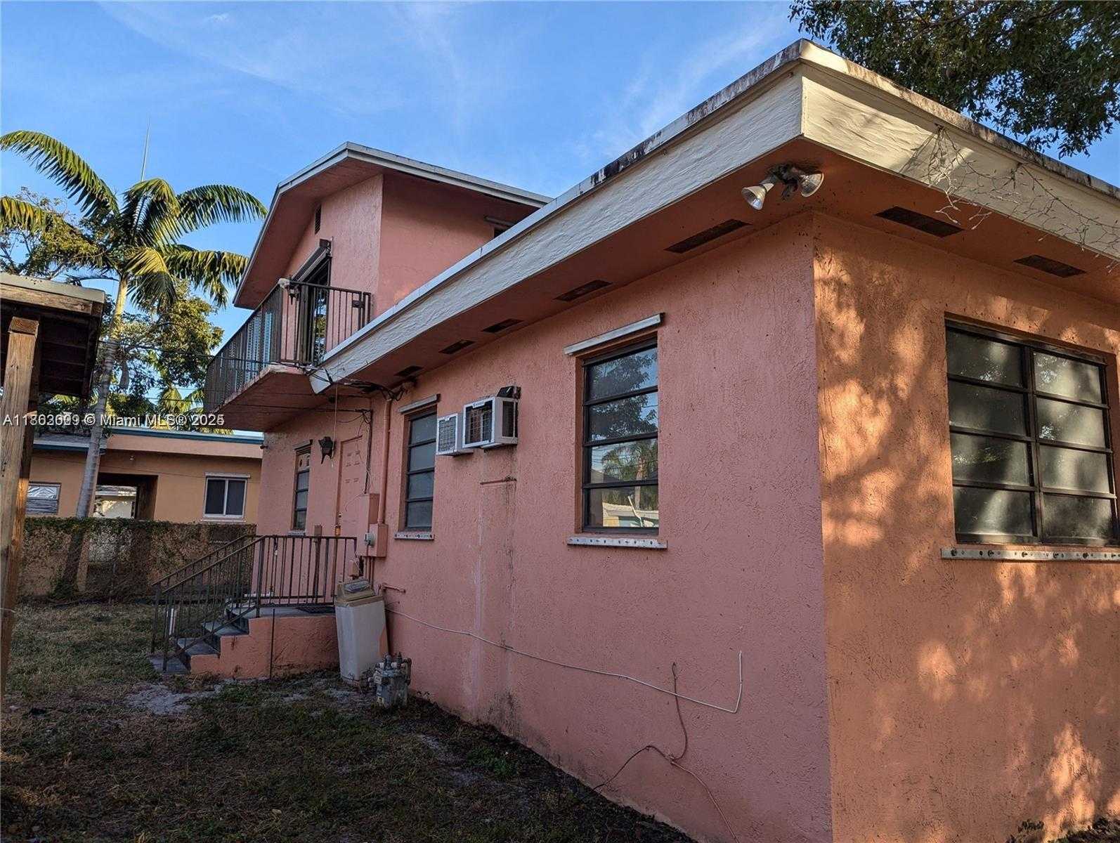 Small Image of 1853 TAFT ST, Hollywood Number 5