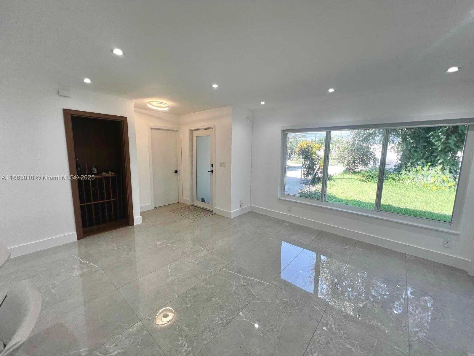Small Image of 1590 SOUTH WEST 139TH AVE, Davie Number 14