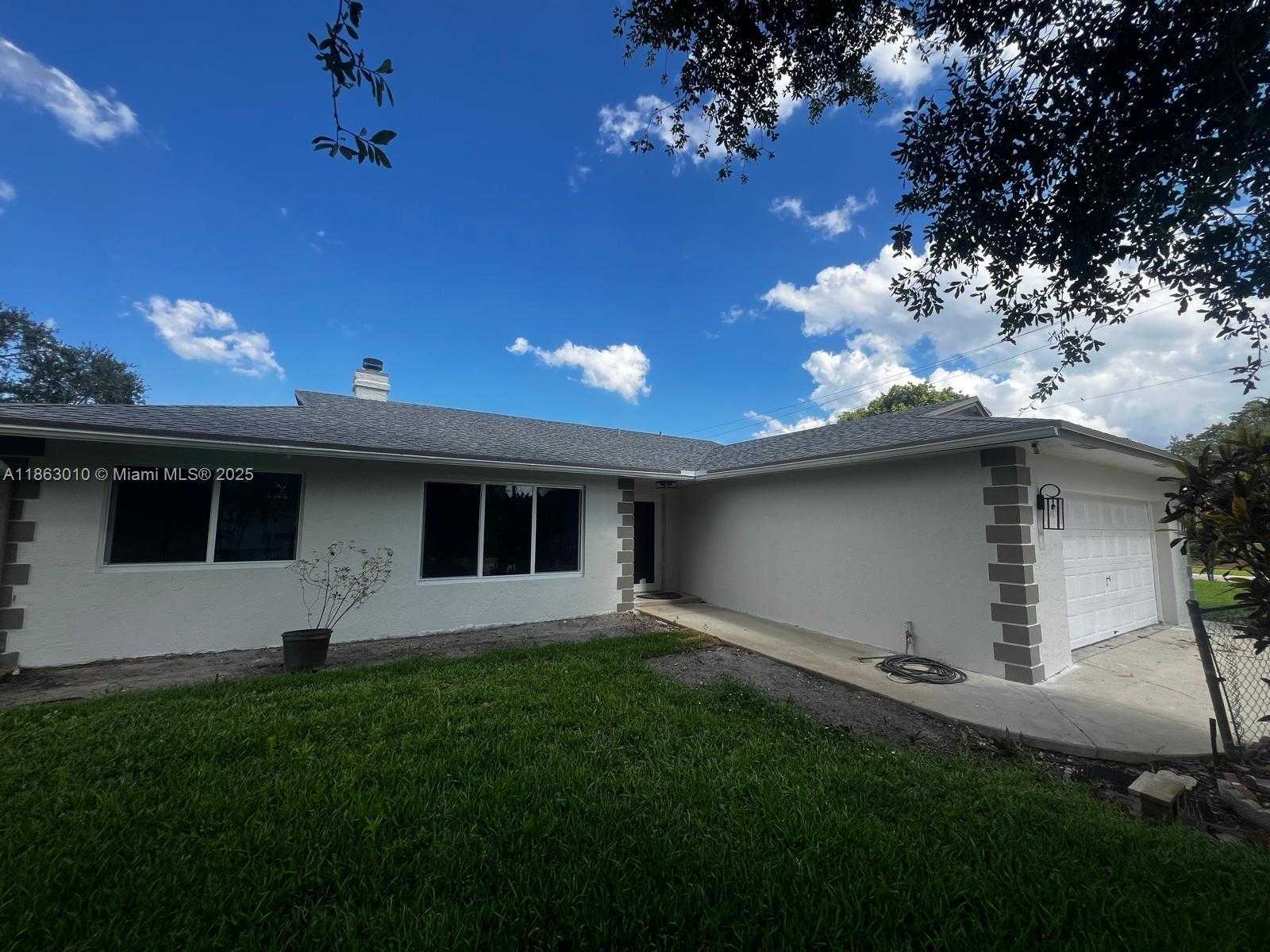 Small Image of 1590 SOUTH WEST 139TH AVE, Davie Number 18