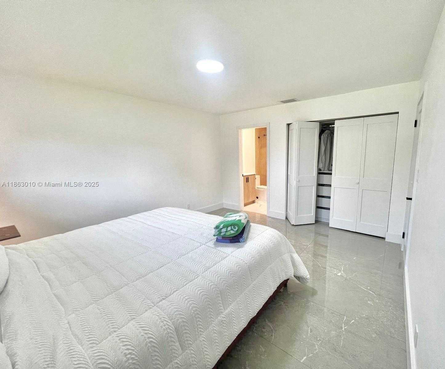 Small Image of 1590 SOUTH WEST 139TH AVE, Davie Number 7