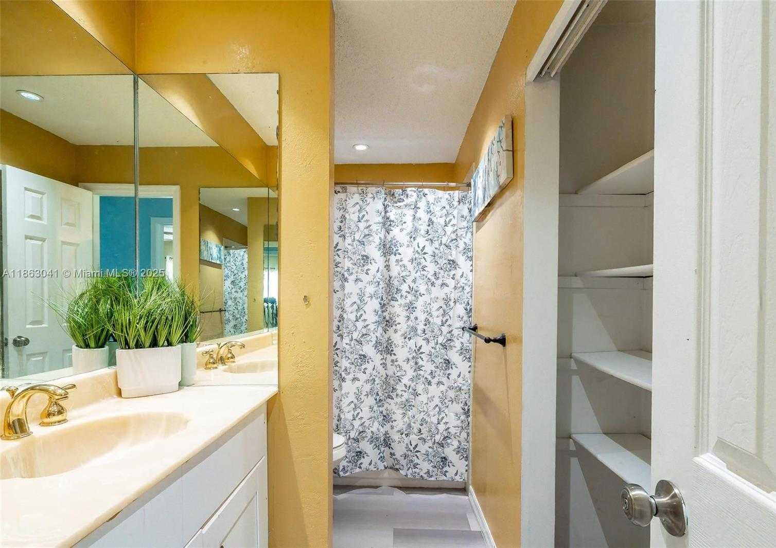 Small Image of 7217 SOUTH WEST 3RD CT, North Lauderdale Number 10