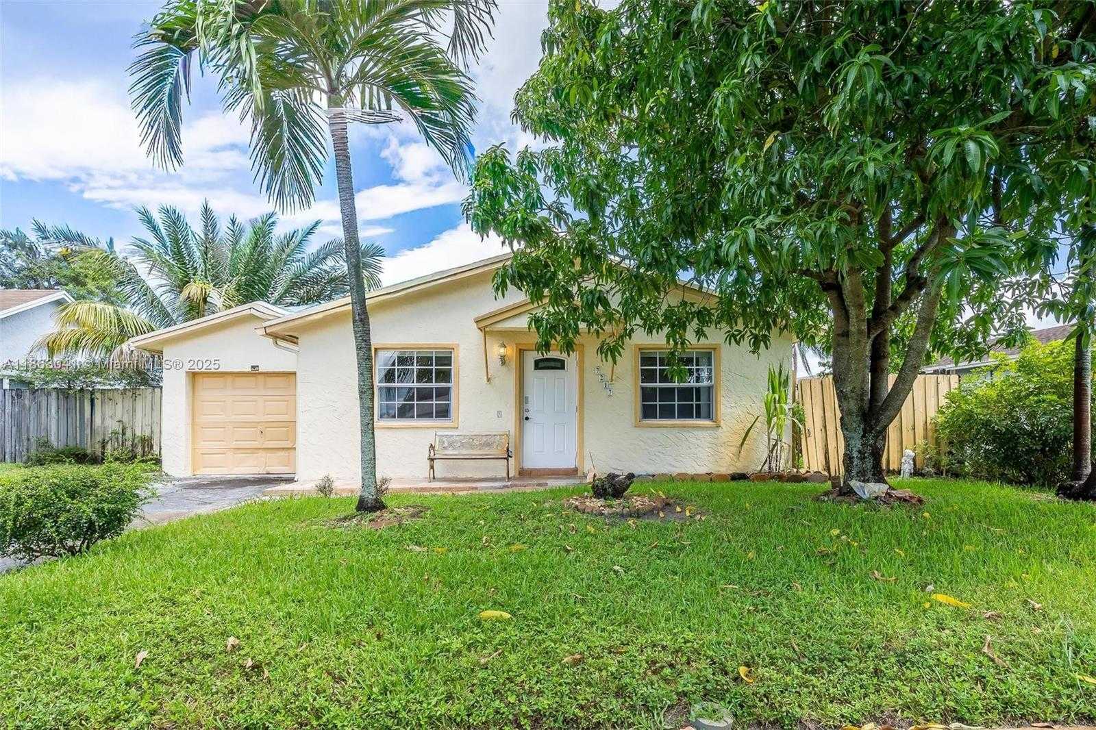 Small Image of 7217 SOUTH WEST 3RD CT, North Lauderdale Number 2