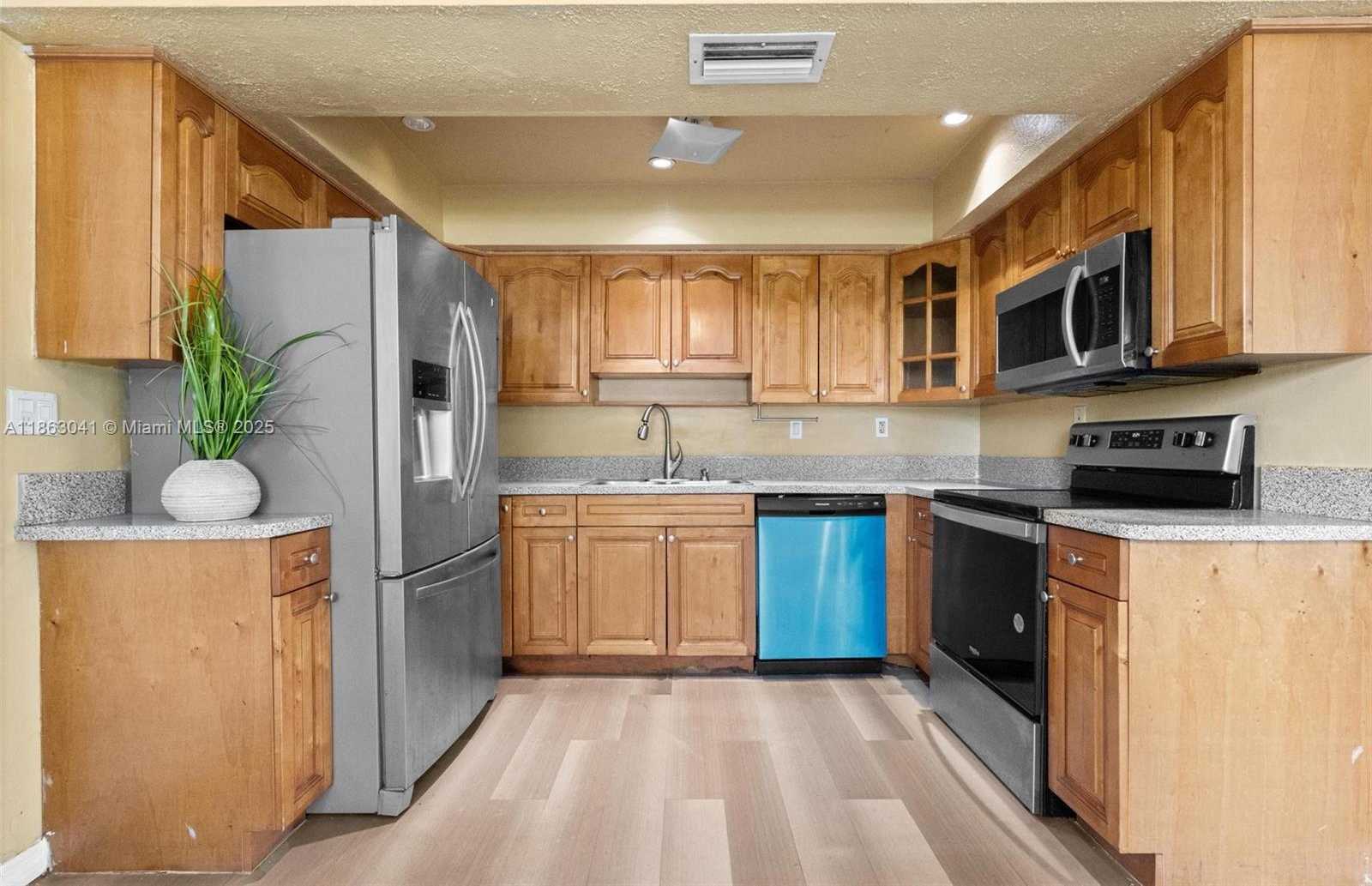 Small Image of 7217 SOUTH WEST 3RD CT, North Lauderdale Number 8
