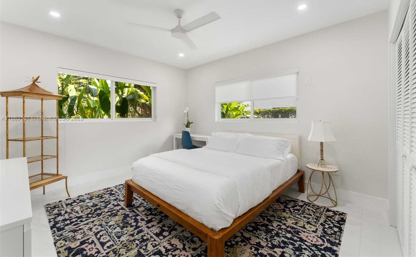 Small Image of 1410 CLEVELAND RD, Miami Beach Number 15