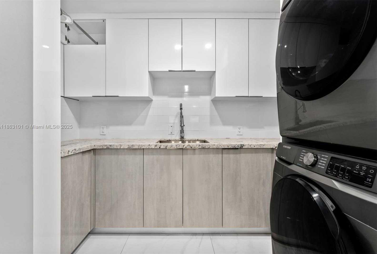 Small Image of 1410 CLEVELAND RD, Miami Beach Number 7