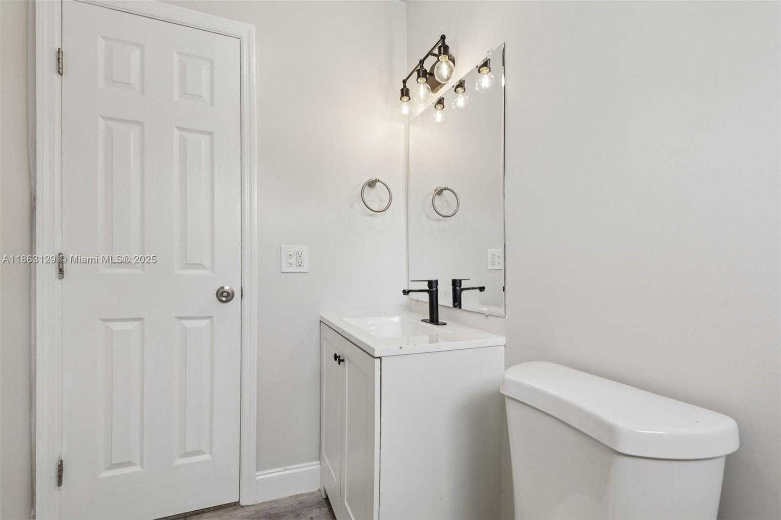 Small Image of 1630 SOUTH WEST 32ND CT, Fort Lauderdale Number 23