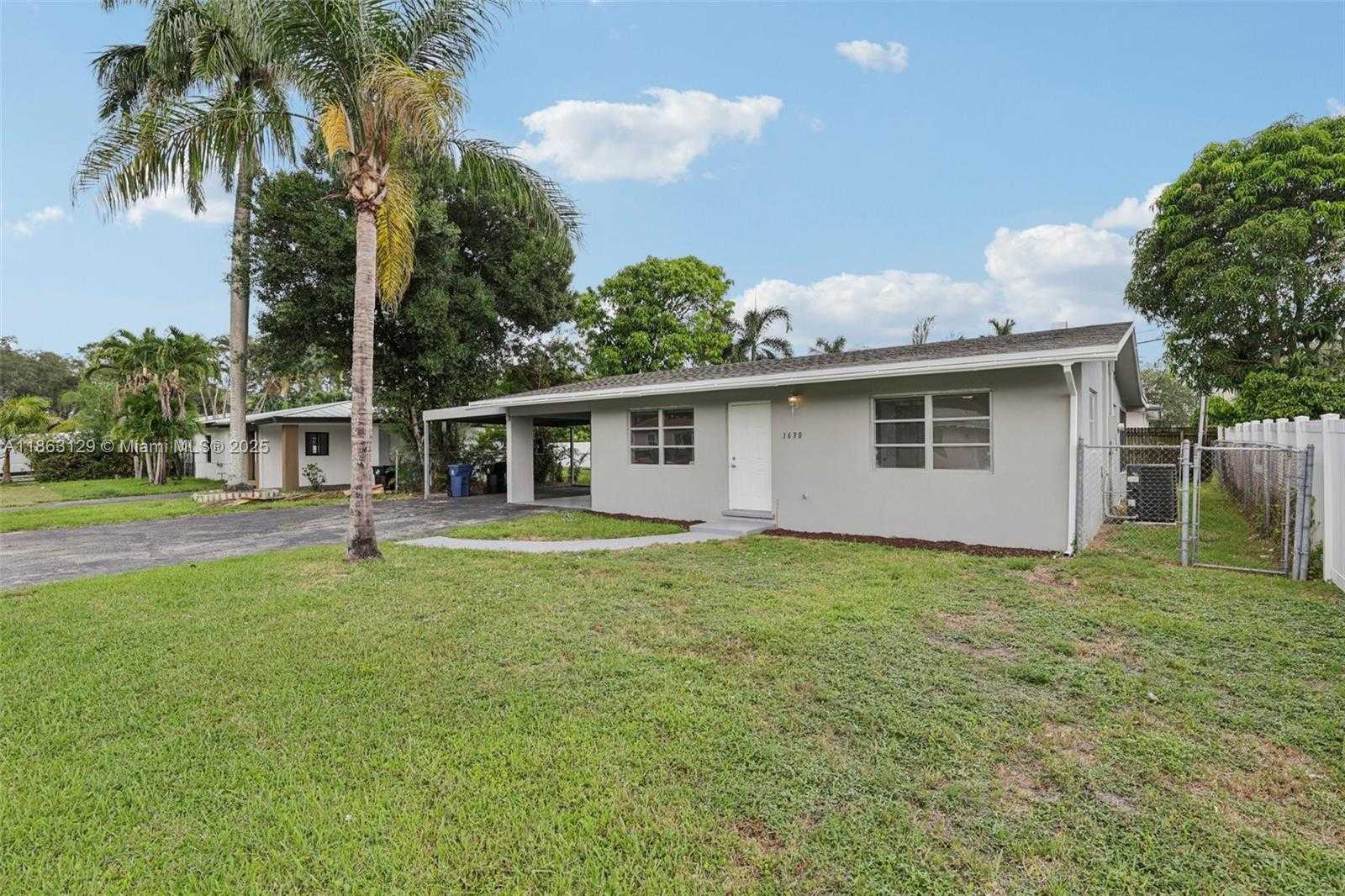 Small Image of 1630 SOUTH WEST 32ND CT, Fort Lauderdale Number 4