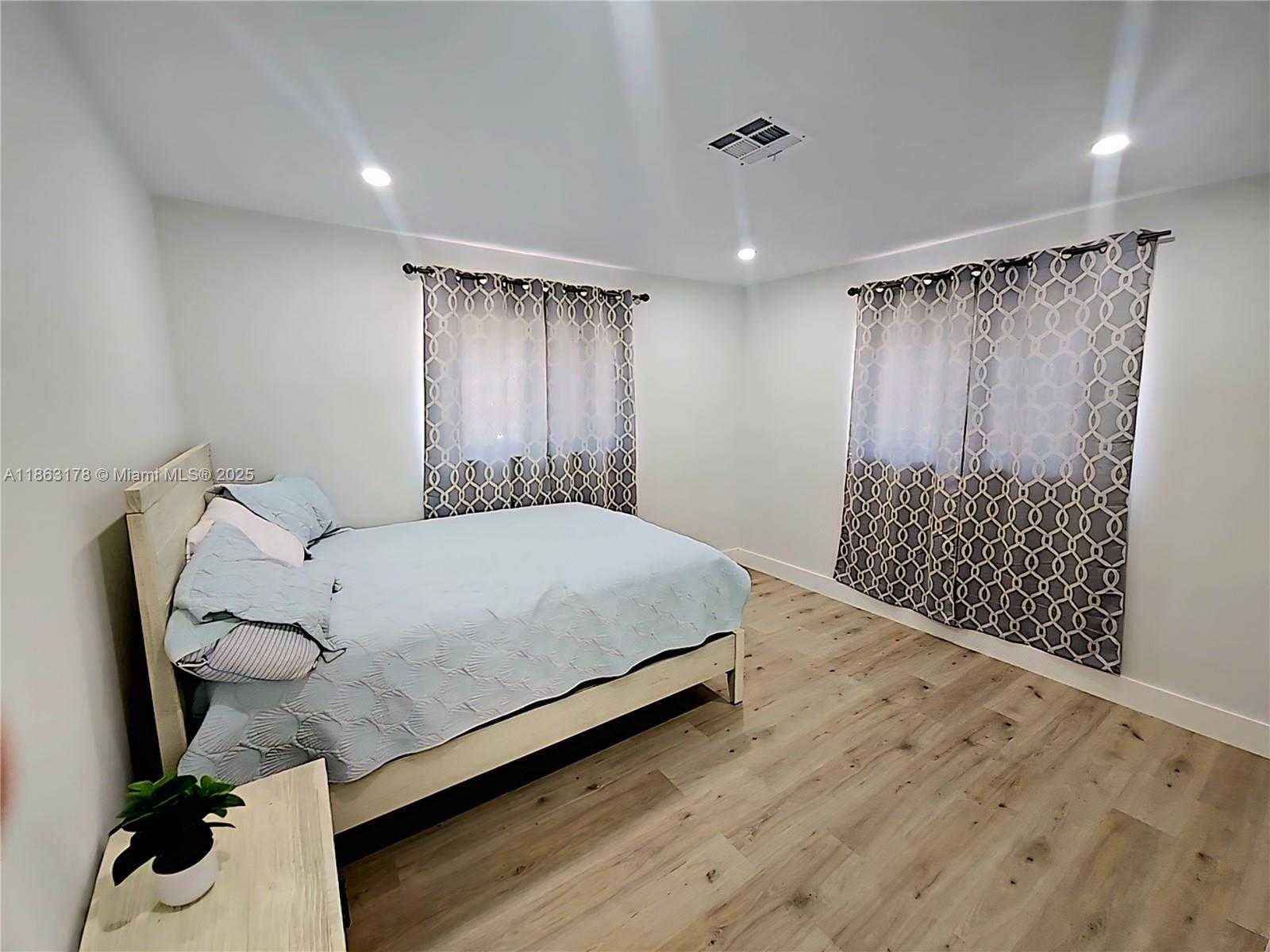 Small Image of 1430 NORTH EAST 53RD CT, Fort Lauderdale Number 24