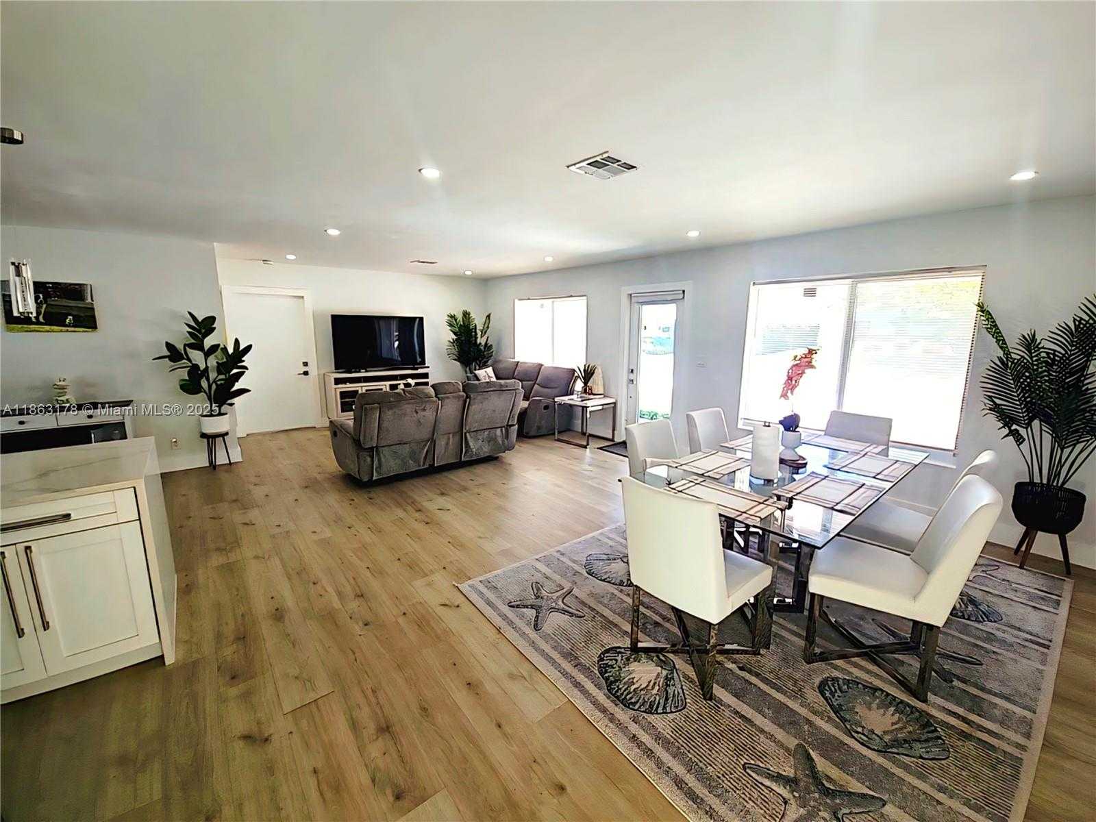 Small Image of 1430 NORTH EAST 53RD CT, Fort Lauderdale Number 7