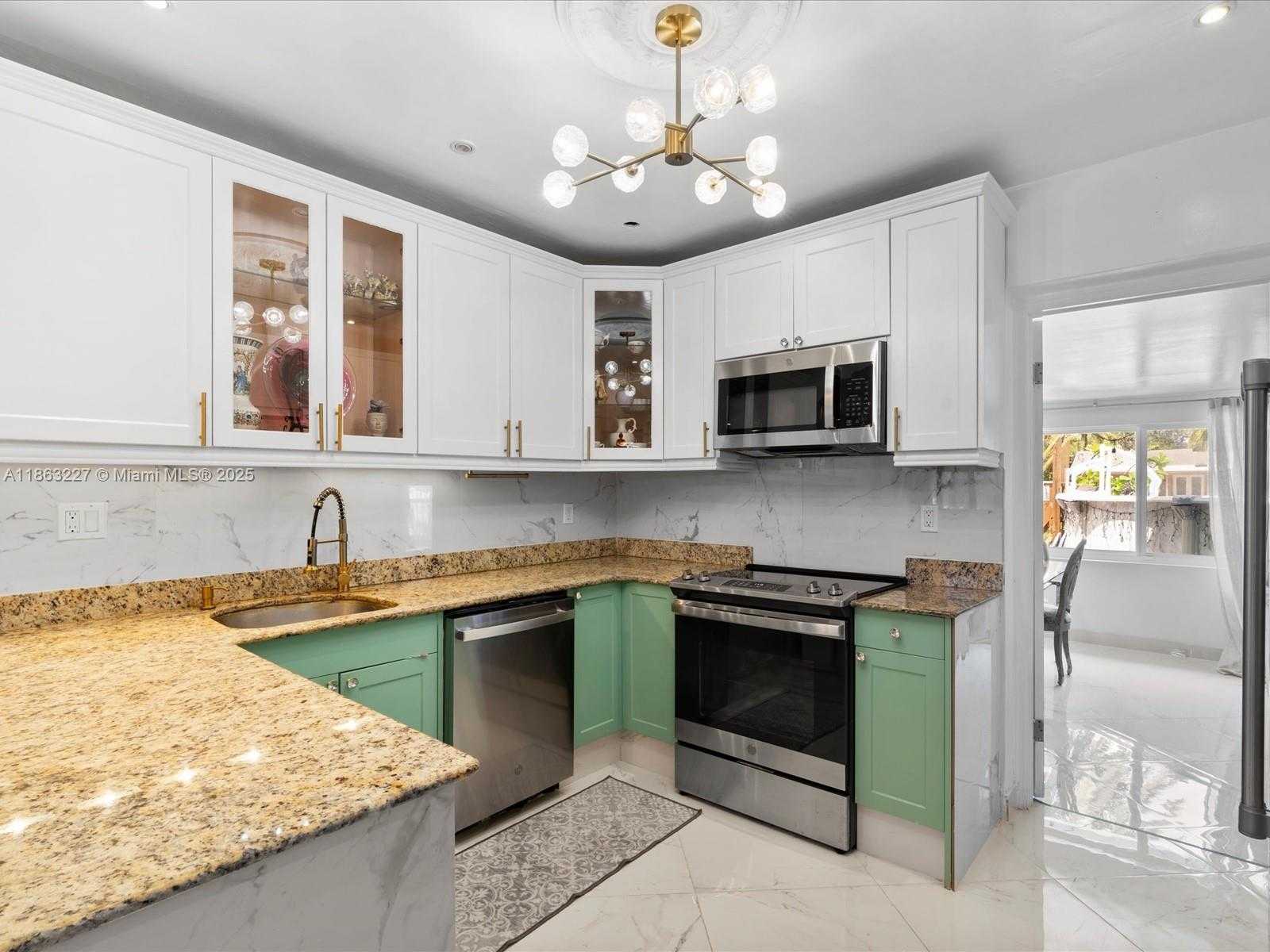 Small Image of 609 SOUTH WEST 2ND AVE, Hallandale Beach Number 14