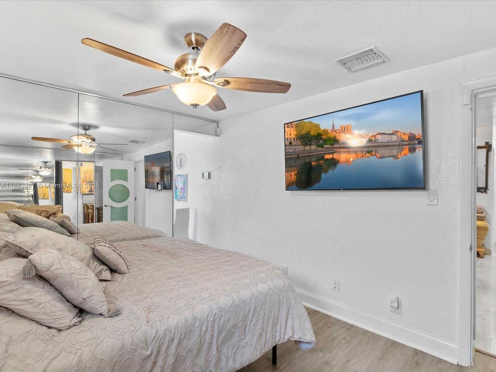 Small Image of 609 SOUTH WEST 2ND AVE, Hallandale Beach Number 16