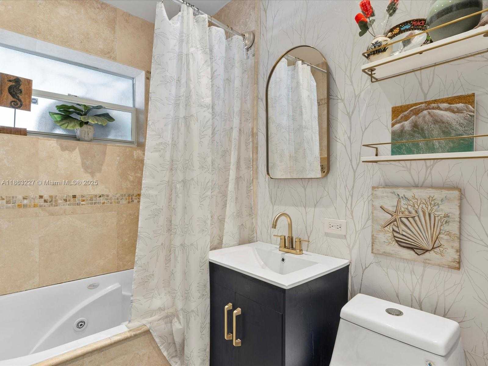 Small Image of 609 SOUTH WEST 2ND AVE, Hallandale Beach Number 24