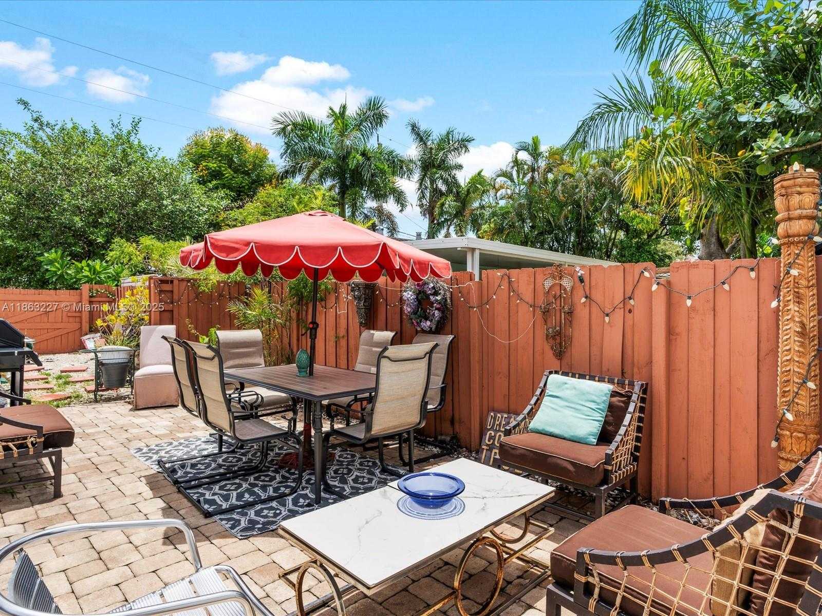 Small Image of 609 SOUTH WEST 2ND AVE, Hallandale Beach Number 35