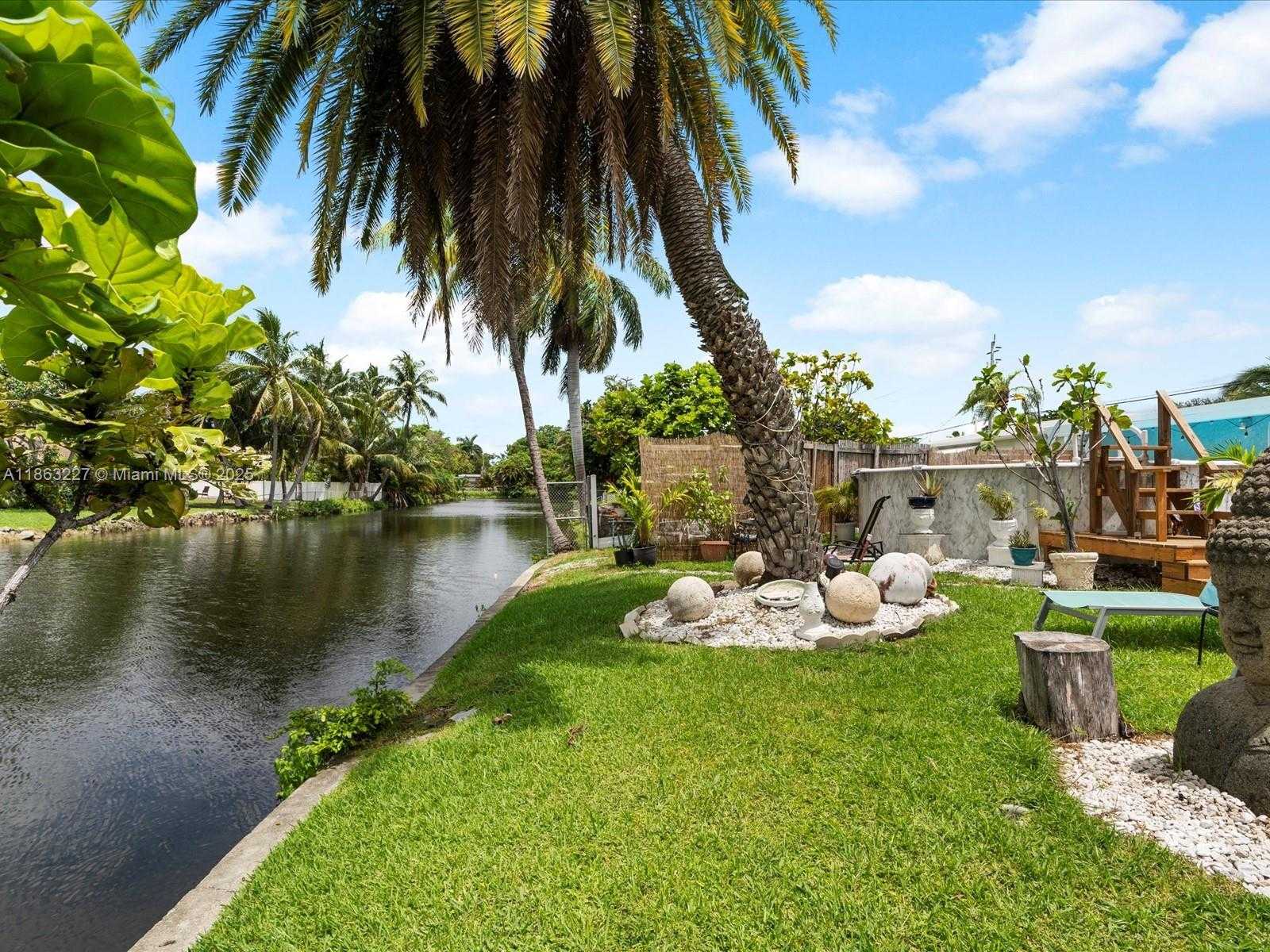 Small Image of 609 SOUTH WEST 2ND AVE, Hallandale Beach Number 38