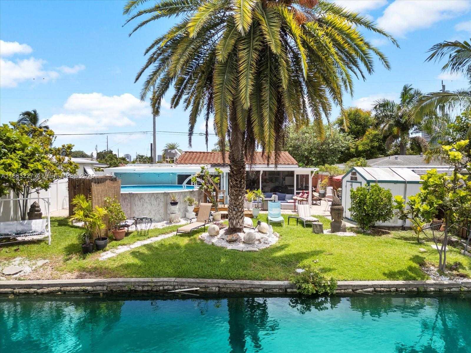 Small Image of 609 SOUTH WEST 2ND AVE, Hallandale Beach Number 4