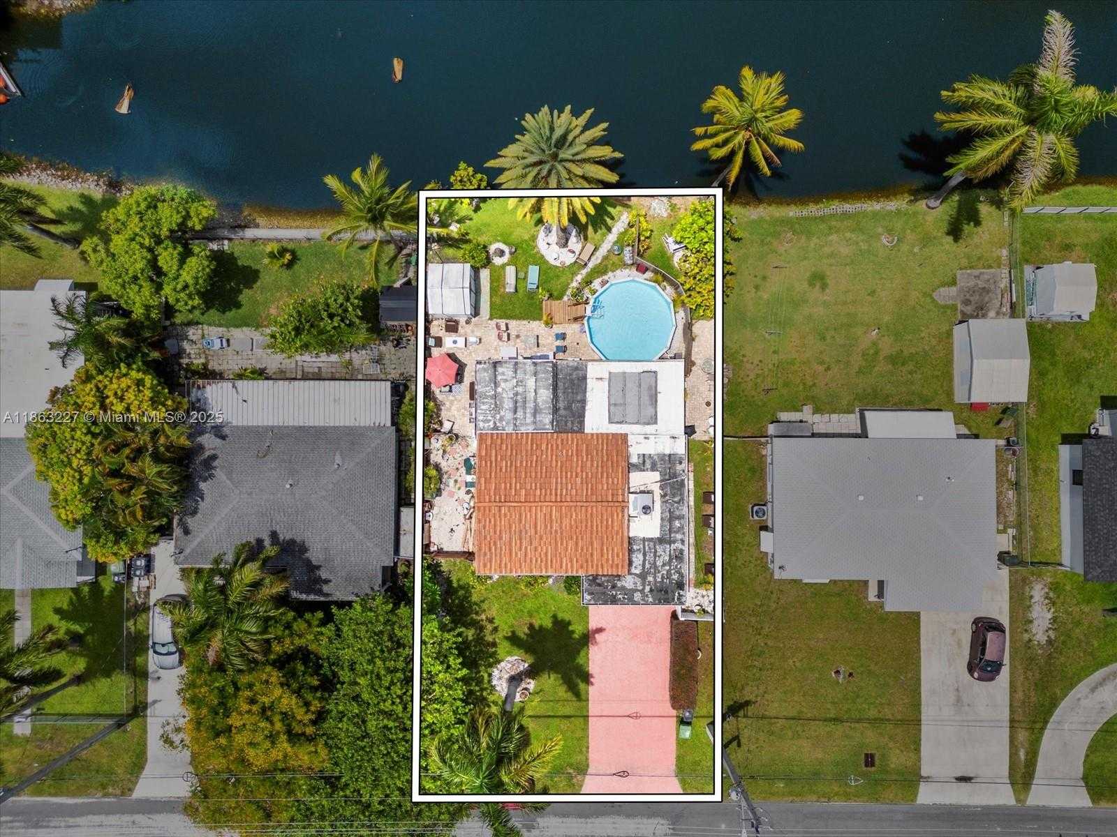 Small Image of 609 SOUTH WEST 2ND AVE, Hallandale Beach Number 9