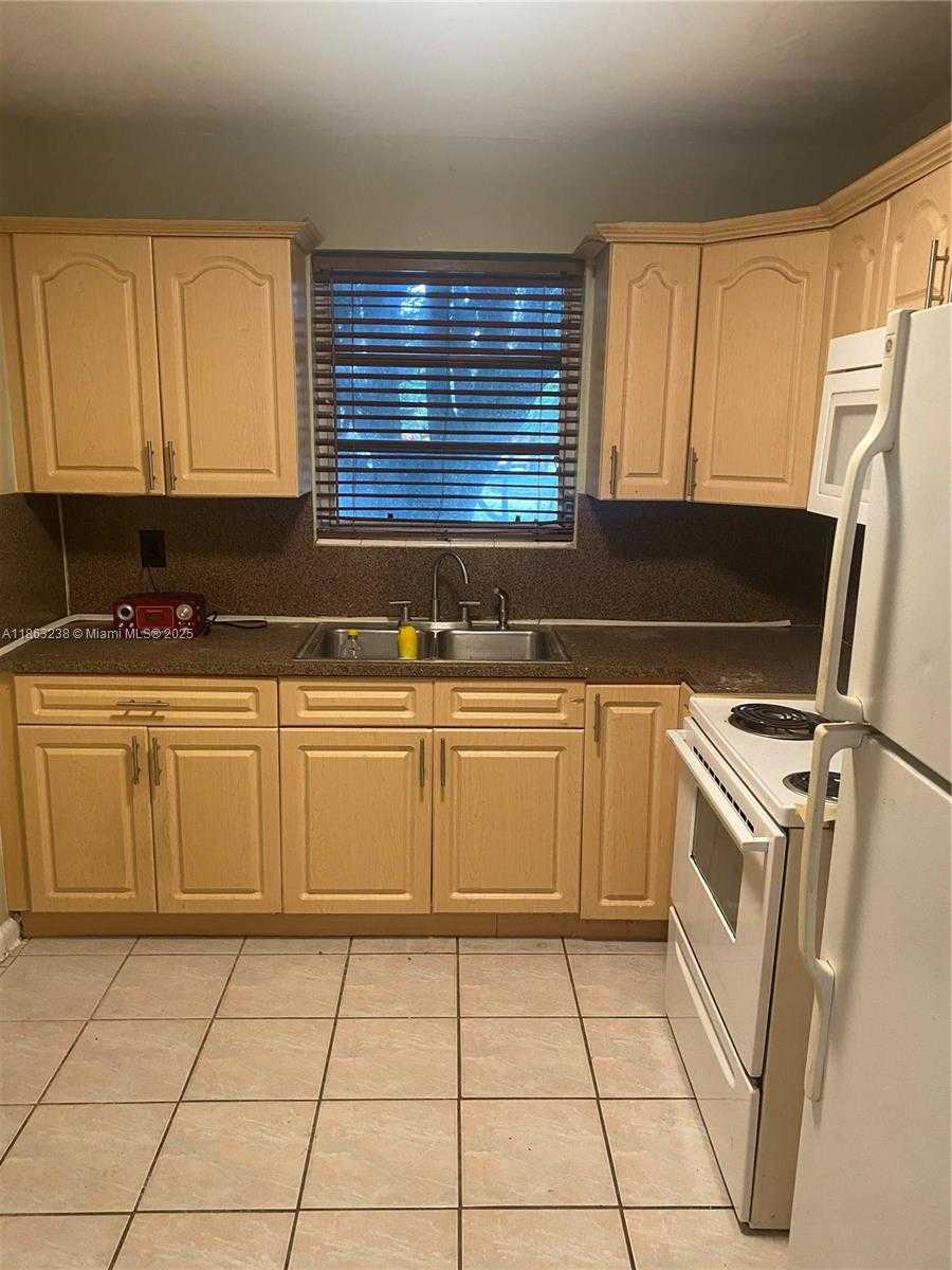 Small Image of 2600 NORTH WEST 43RD AVE, Lauderhill Number 6