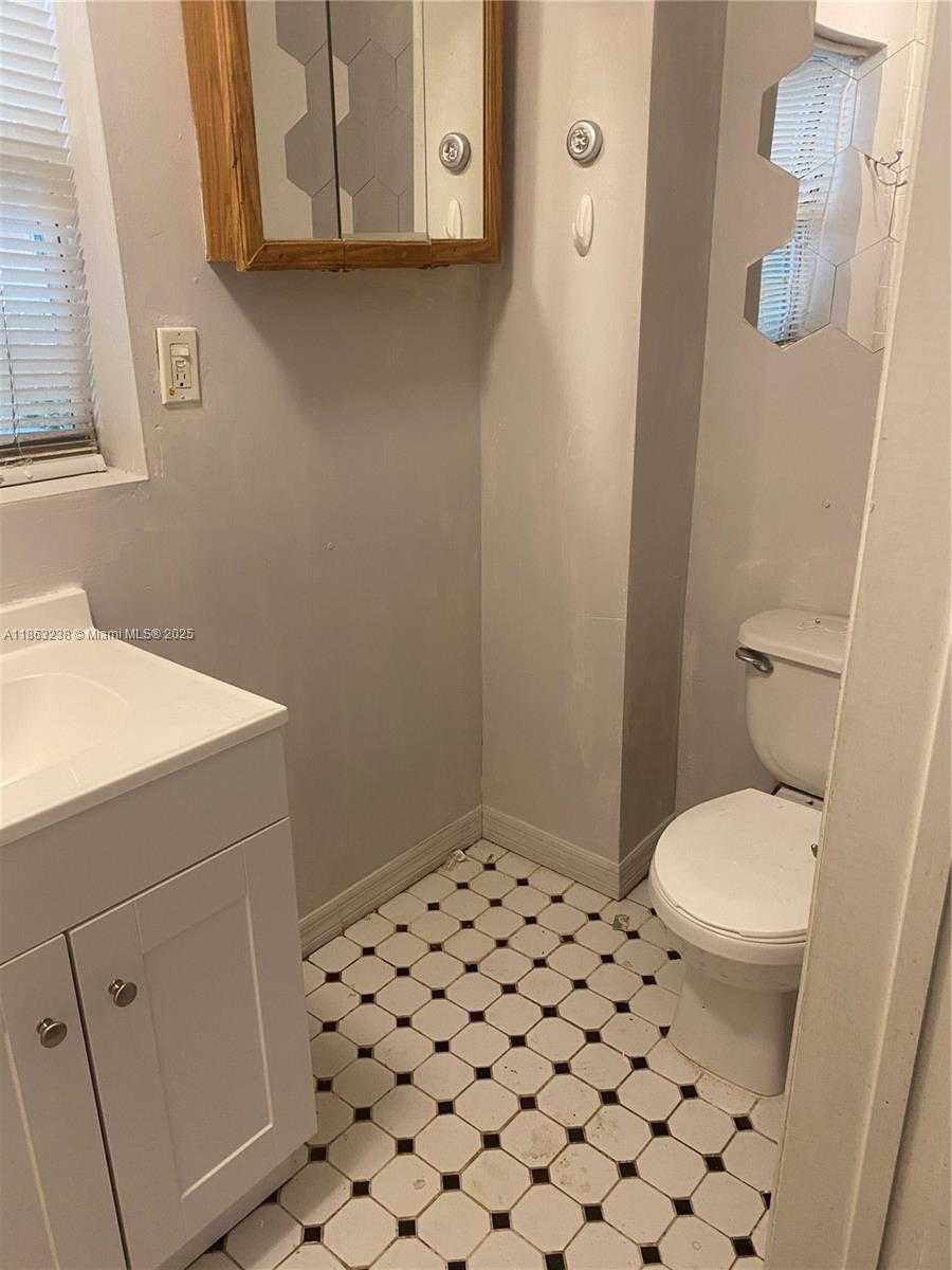 Small Image of 2600 NORTH WEST 43RD AVE, Lauderhill Number 8