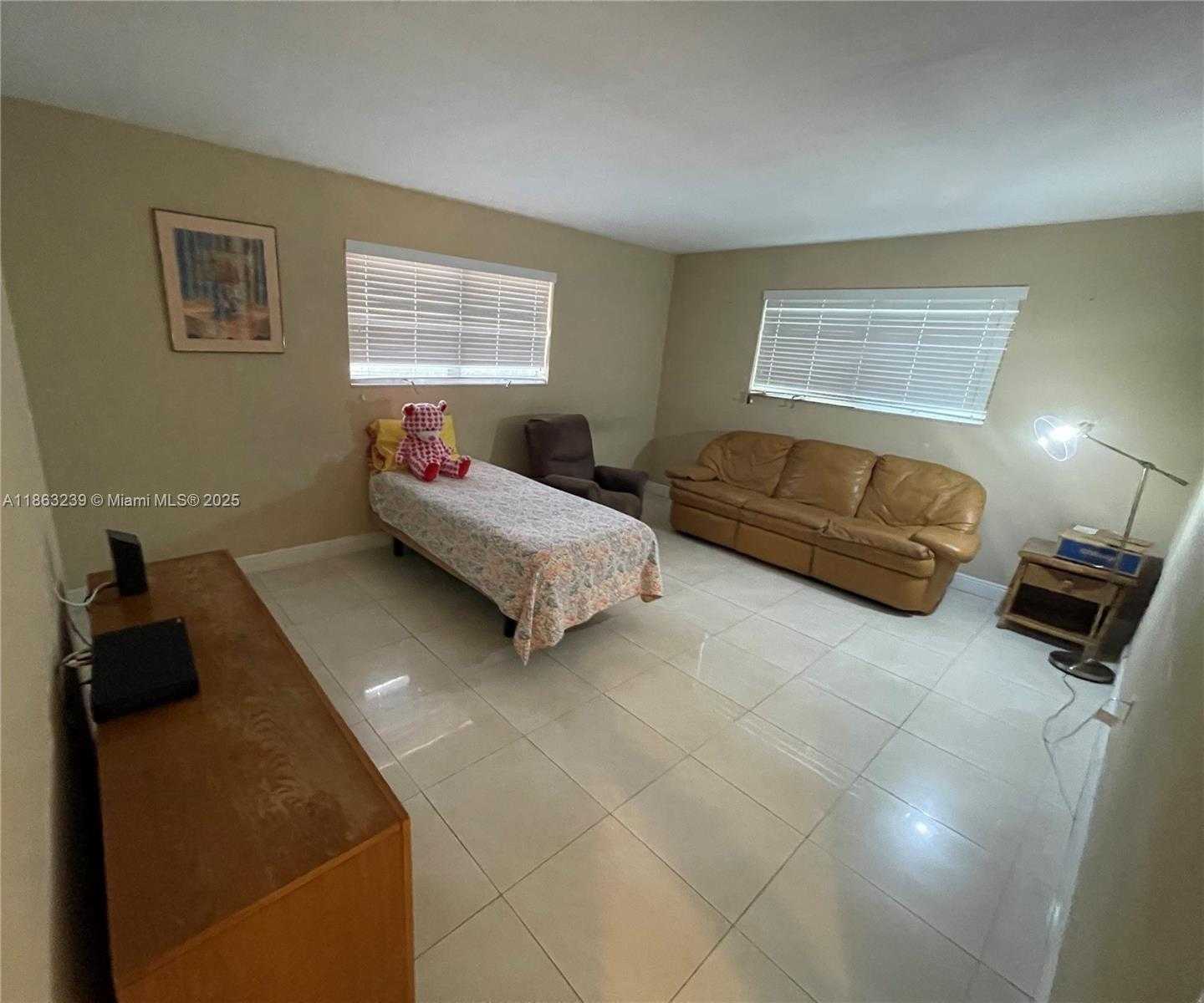Small Image of 1535 MERCADO AVE, Coral Gables Number 12