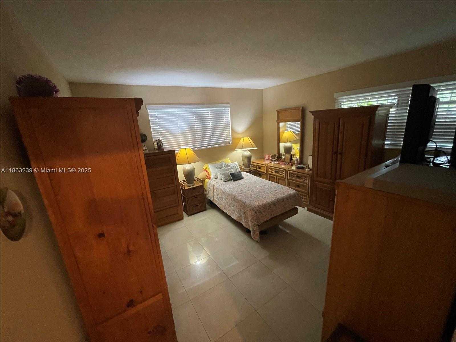 Small Image of 1535 MERCADO AVE, Coral Gables Number 5