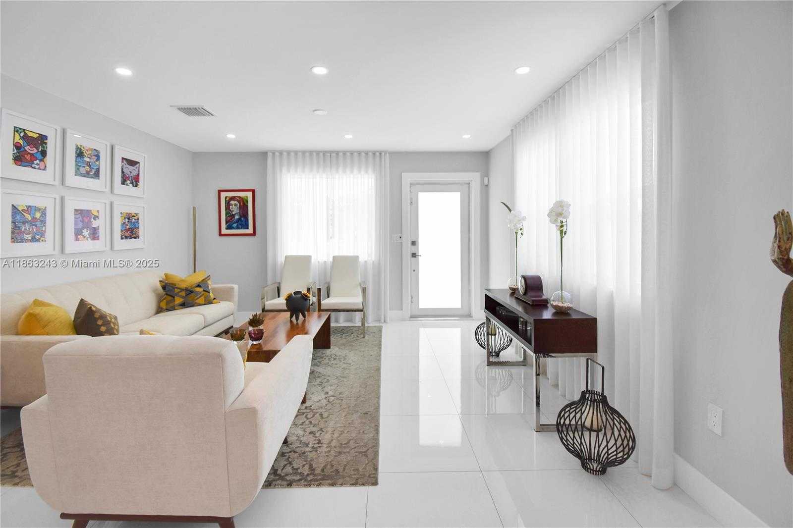 Small Image of 14441 SOUTH BISCAYNE RIVER RD, Miami Number 19