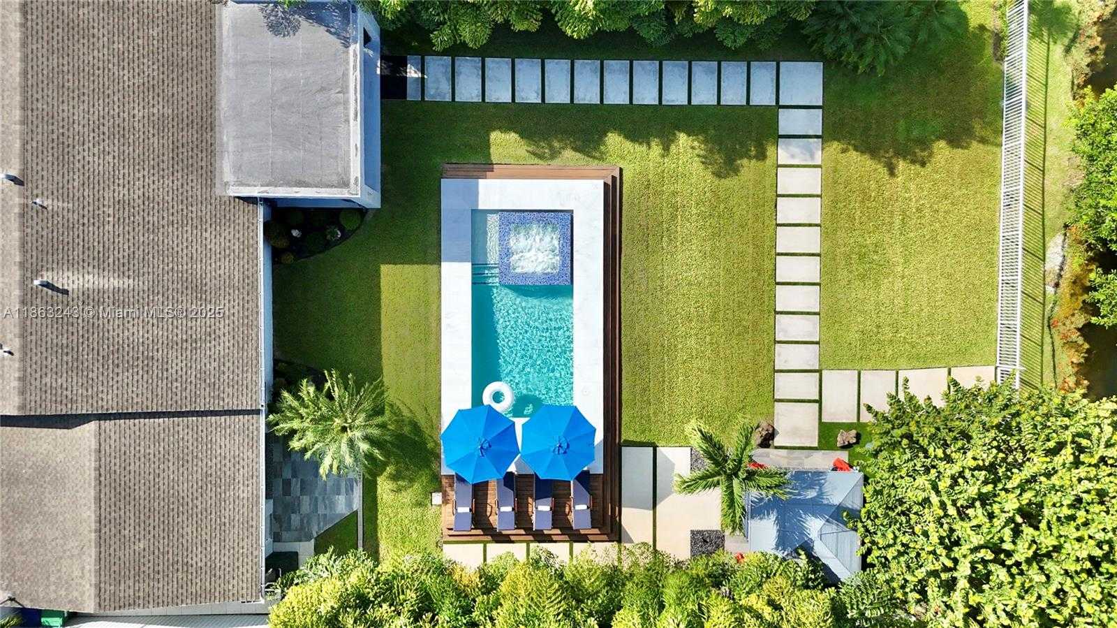 Small Image of 14441 SOUTH BISCAYNE RIVER RD, Miami Number 56