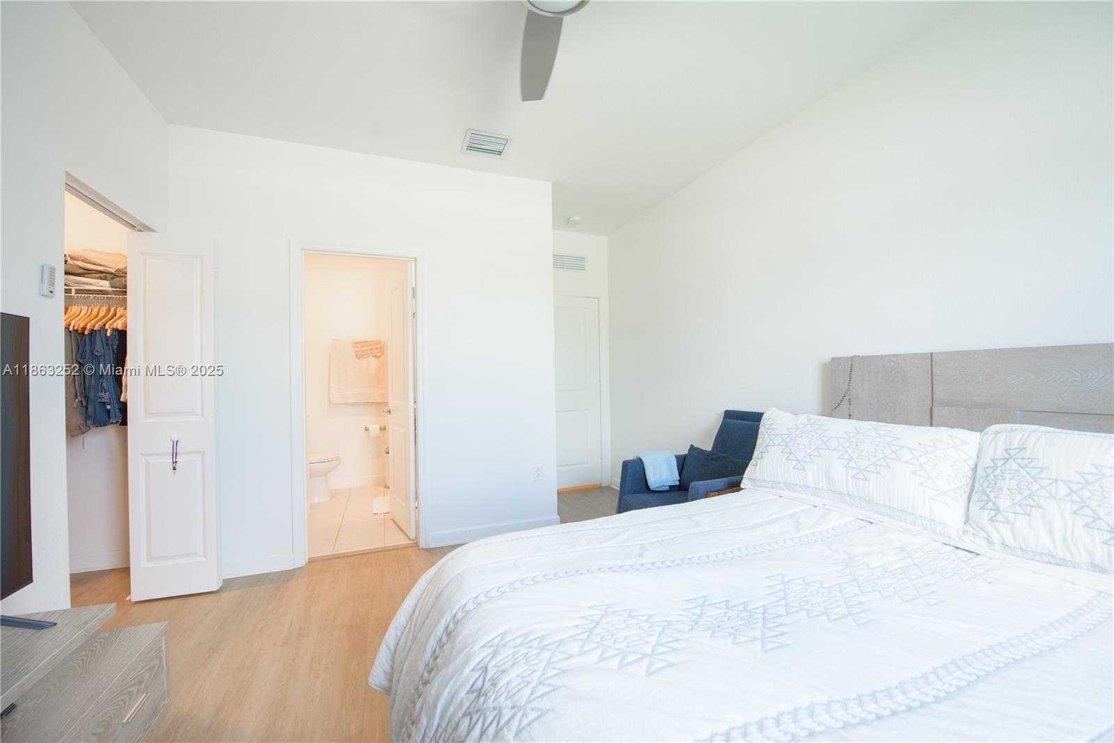 Small Image of 29081 SOUTH WEST 168TH CT, Homestead Number 18